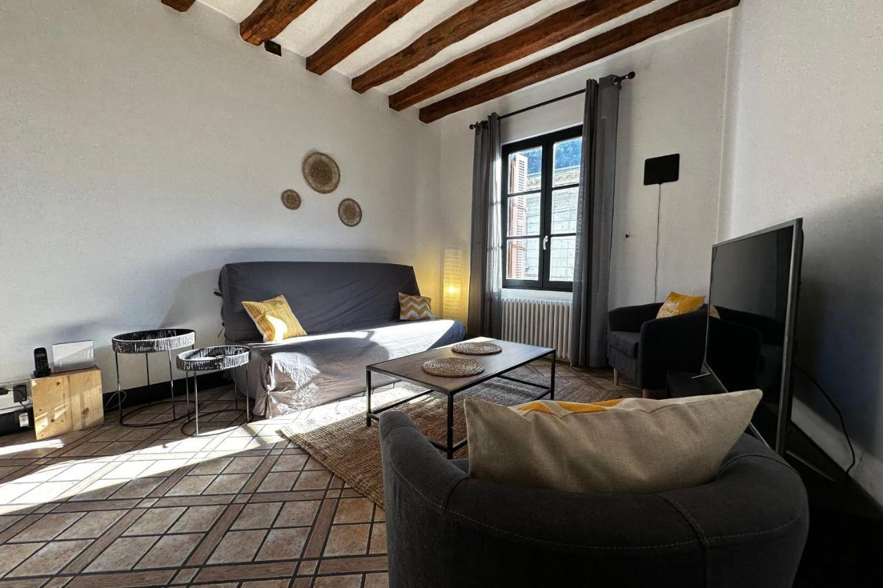 Charming Apartment Close To The Center Of Blere Esterno foto