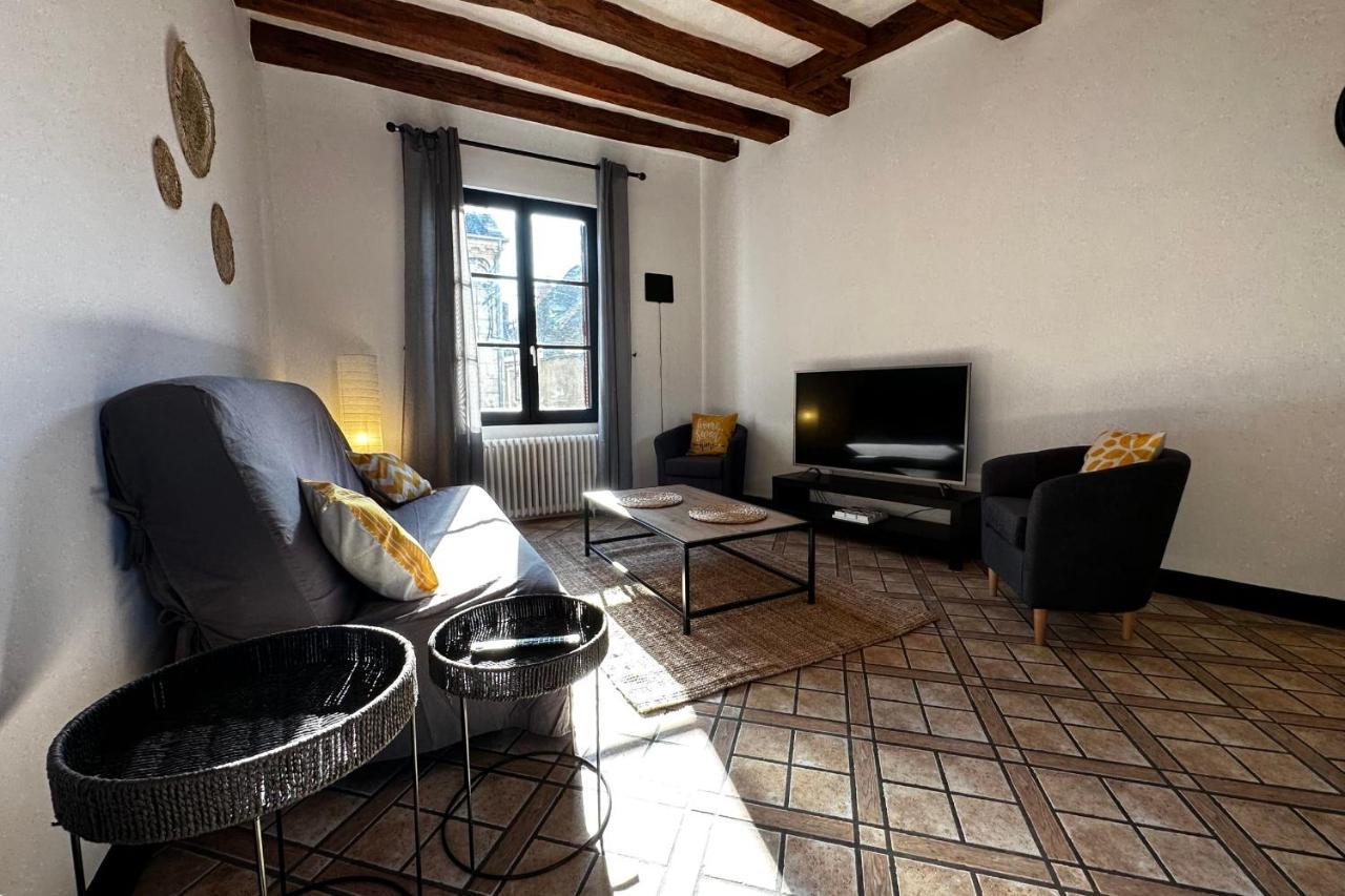 Charming Apartment Close To The Center Of Blere Esterno foto